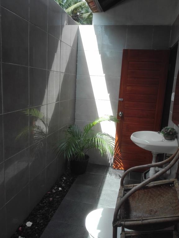 Swara Homestay 2 Lembongan Exterior photo